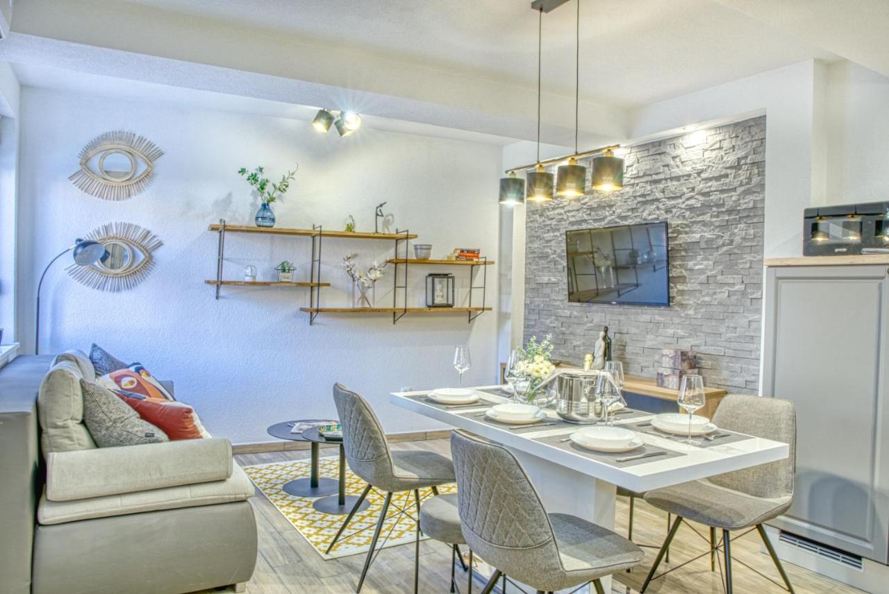 Su Casa - At Kastela Oldtown Apartment Luaran gambar