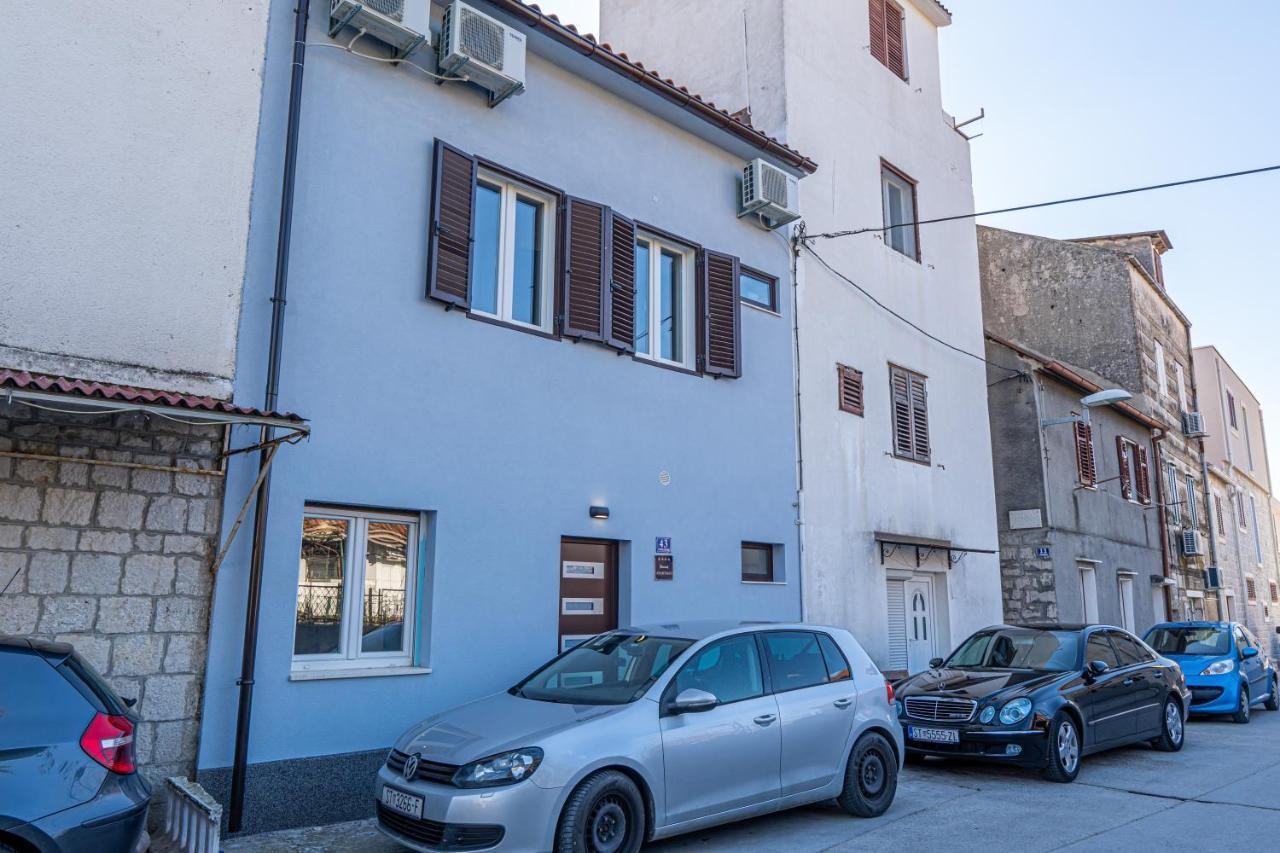 Su Casa - At Kastela Oldtown Apartment Luaran gambar